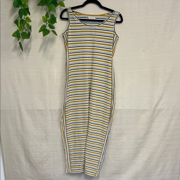 Max Studio Dresses & Skirts - Max Studio Yellow and Black Striped Midi Dress